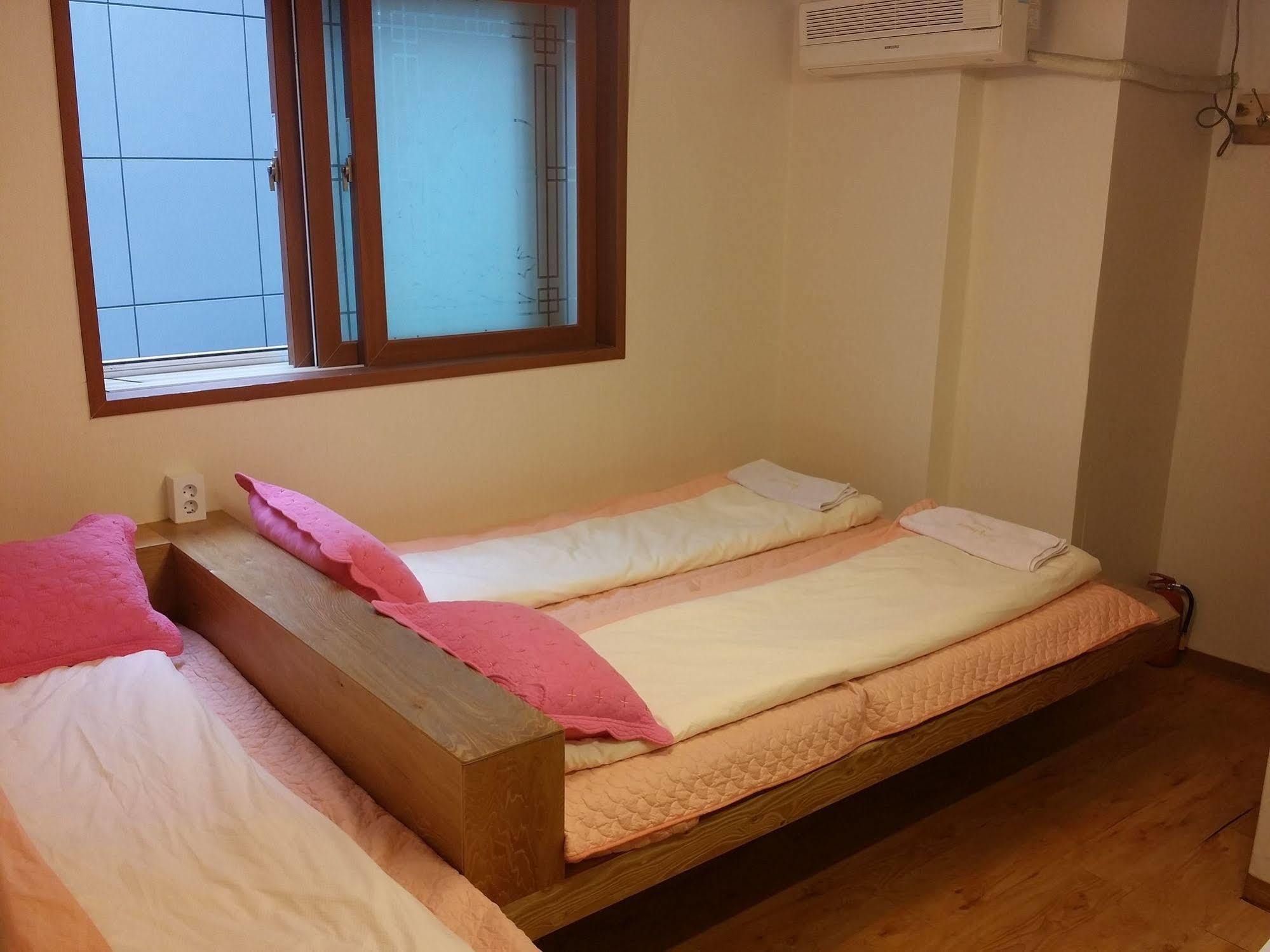 Hostel Bong Backpackers Seoul Exterior foto