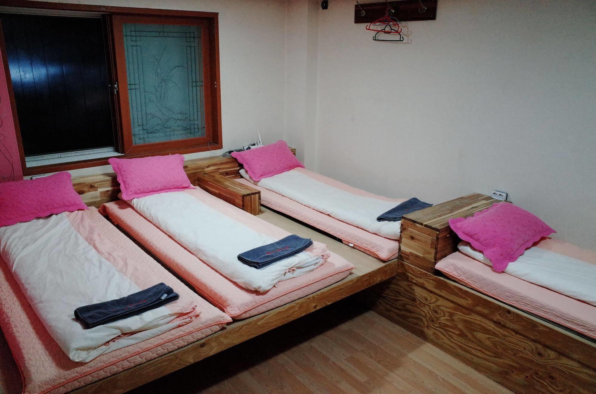 Hostel Bong Backpackers Seoul Exterior foto
