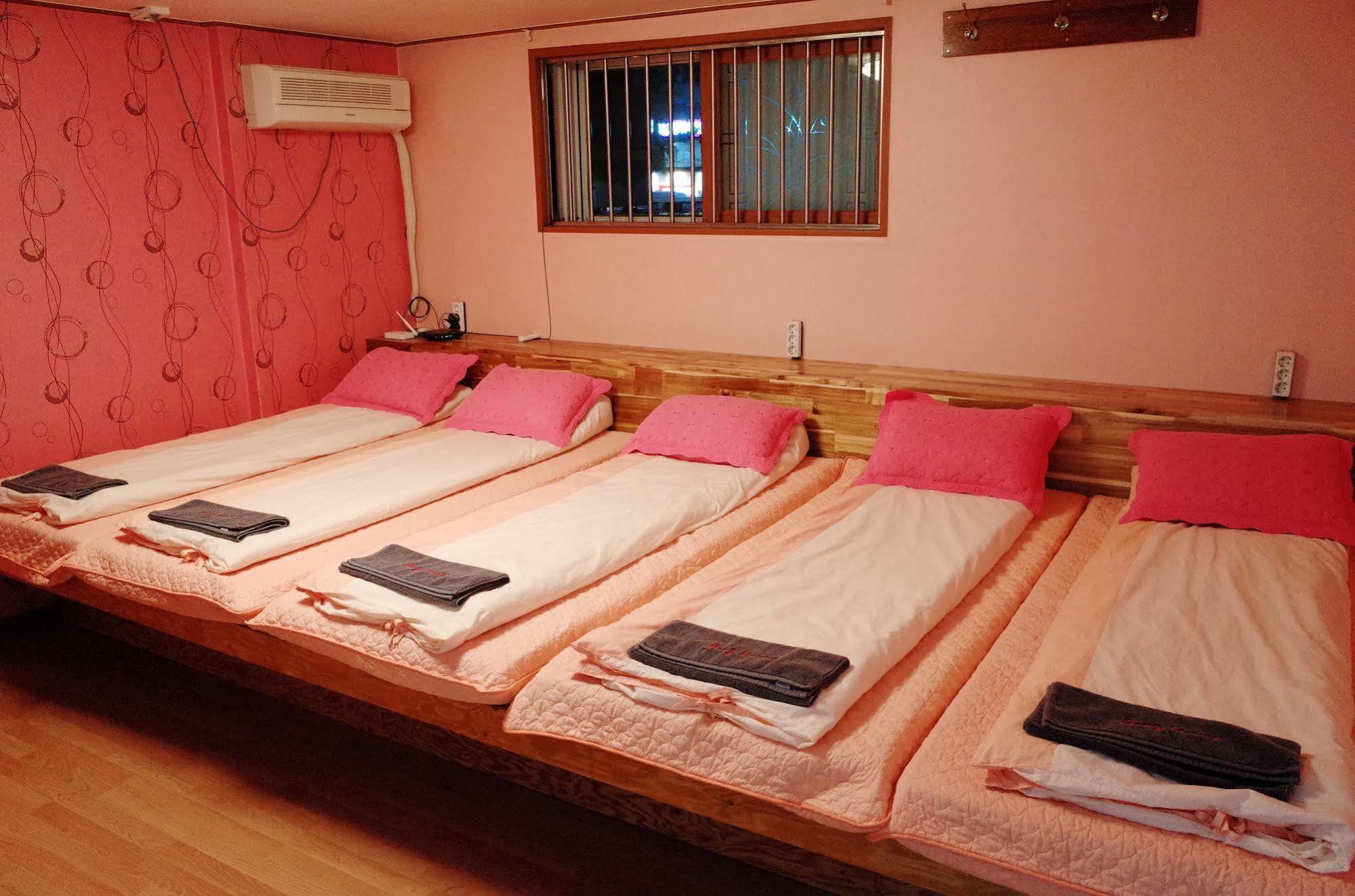 Hostel Bong Backpackers Seoul Exterior foto